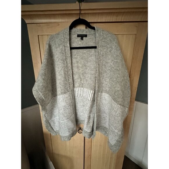 Size M/L BANANA REPUBLIC Grey Birdseye Sweater Poncho Cardigan Merino Wool Blend - Picture 5 of 5